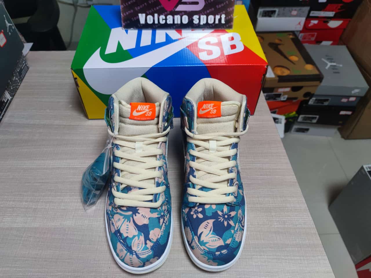 SB Dunk High Hawaii CZ2232-300
