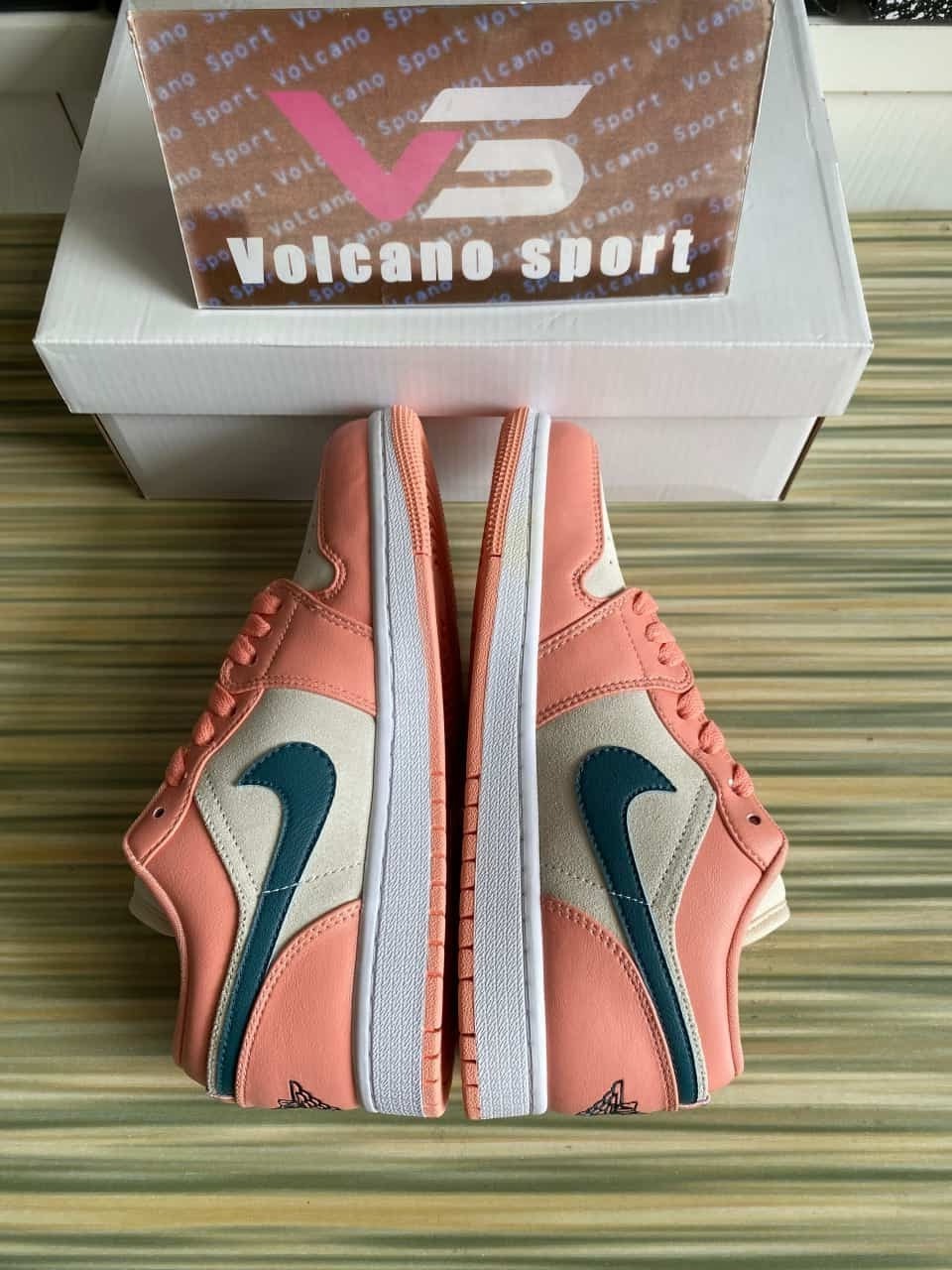 Jordan 1 Low Light Madder Root DC0774-800