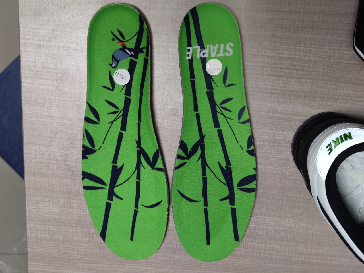 SB Dunk Low Staple Panda Pigeon BV1310 013