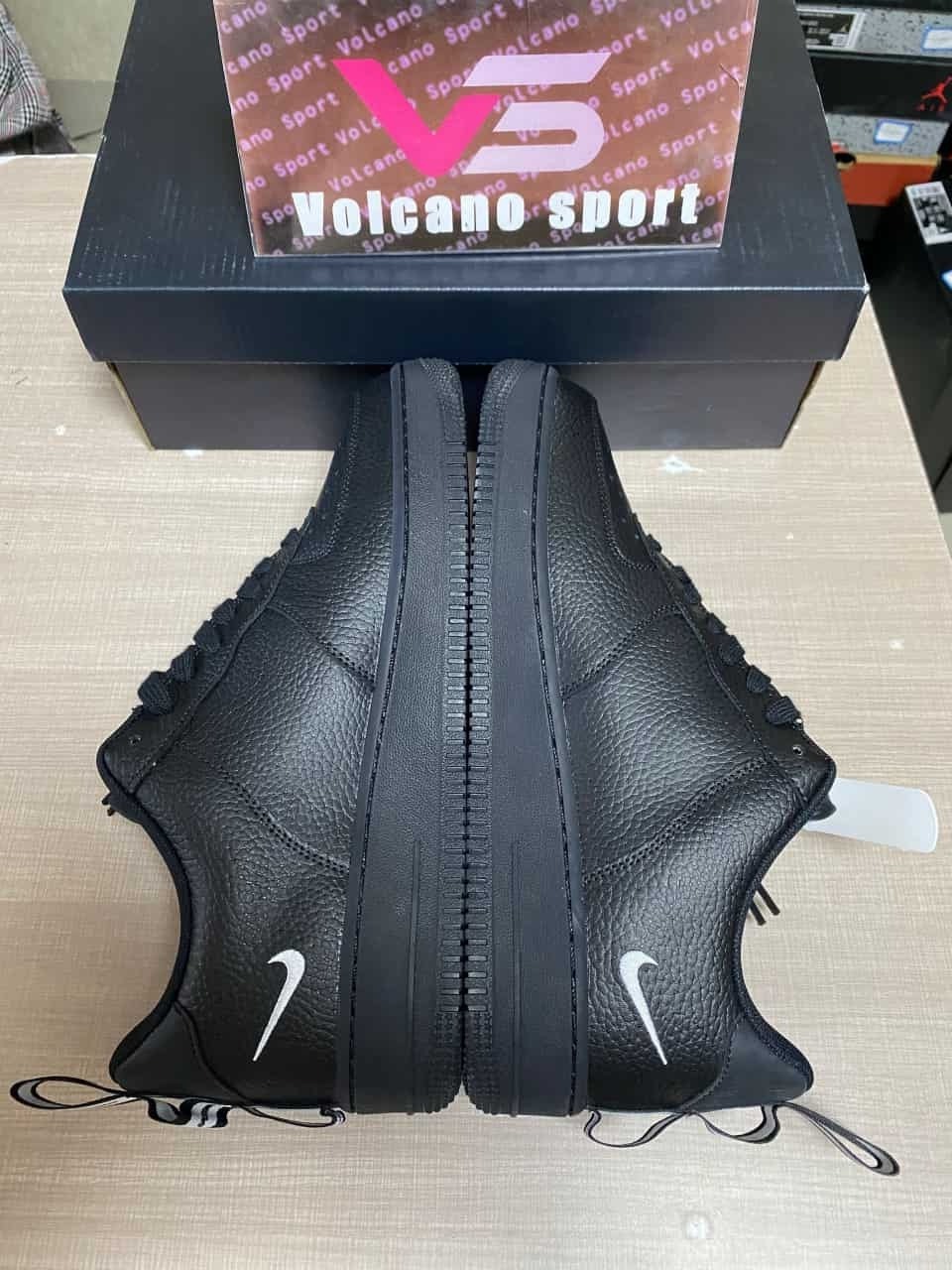 Air Force 1 Low Utility Black White AJ7747-001