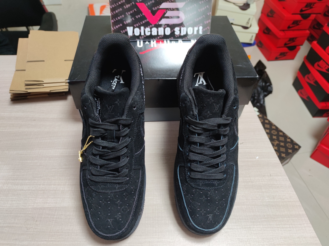 LV X Air Force 1 Low Black