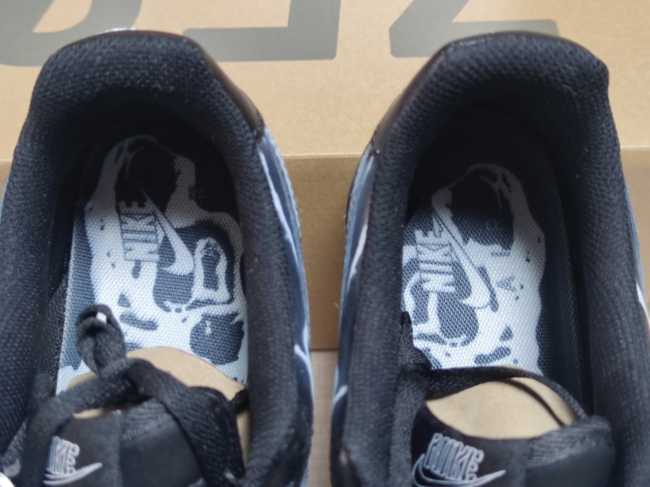 Air Force 1 Low Black Skeleton Halloween BQ7541-001