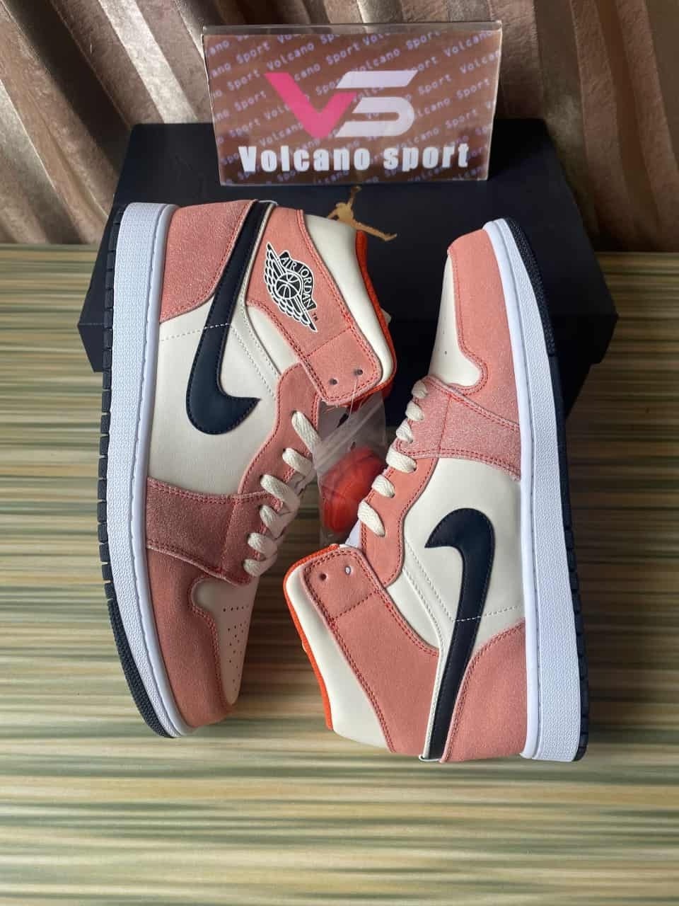 Jordan 1 Mid SE Orange Suede DV1336-800