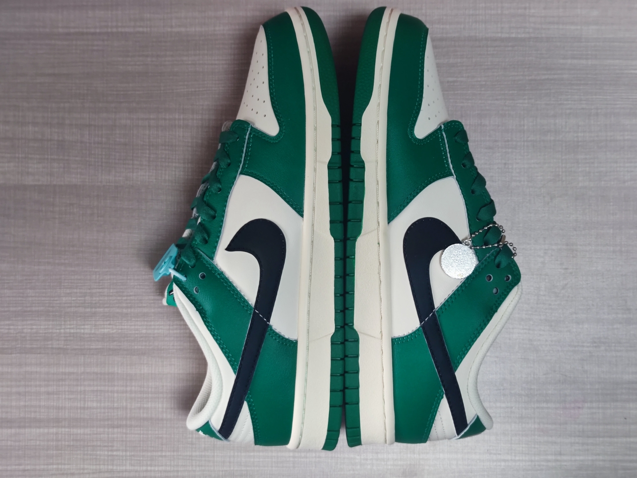 Dunk Low SE Lottery Pack Malachite Green DR9654-100