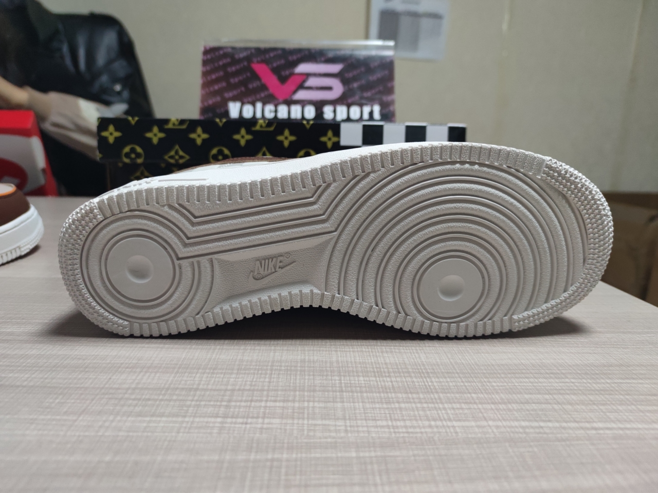 LV x Air force 1 AQ4297 001