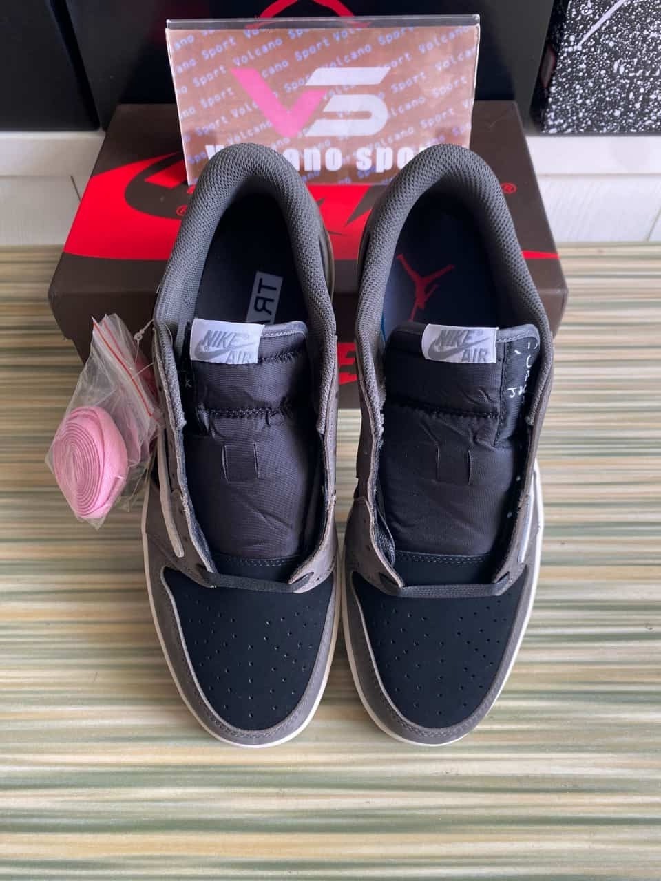 Jordan 1 Retro Low OG SP Travis Scott