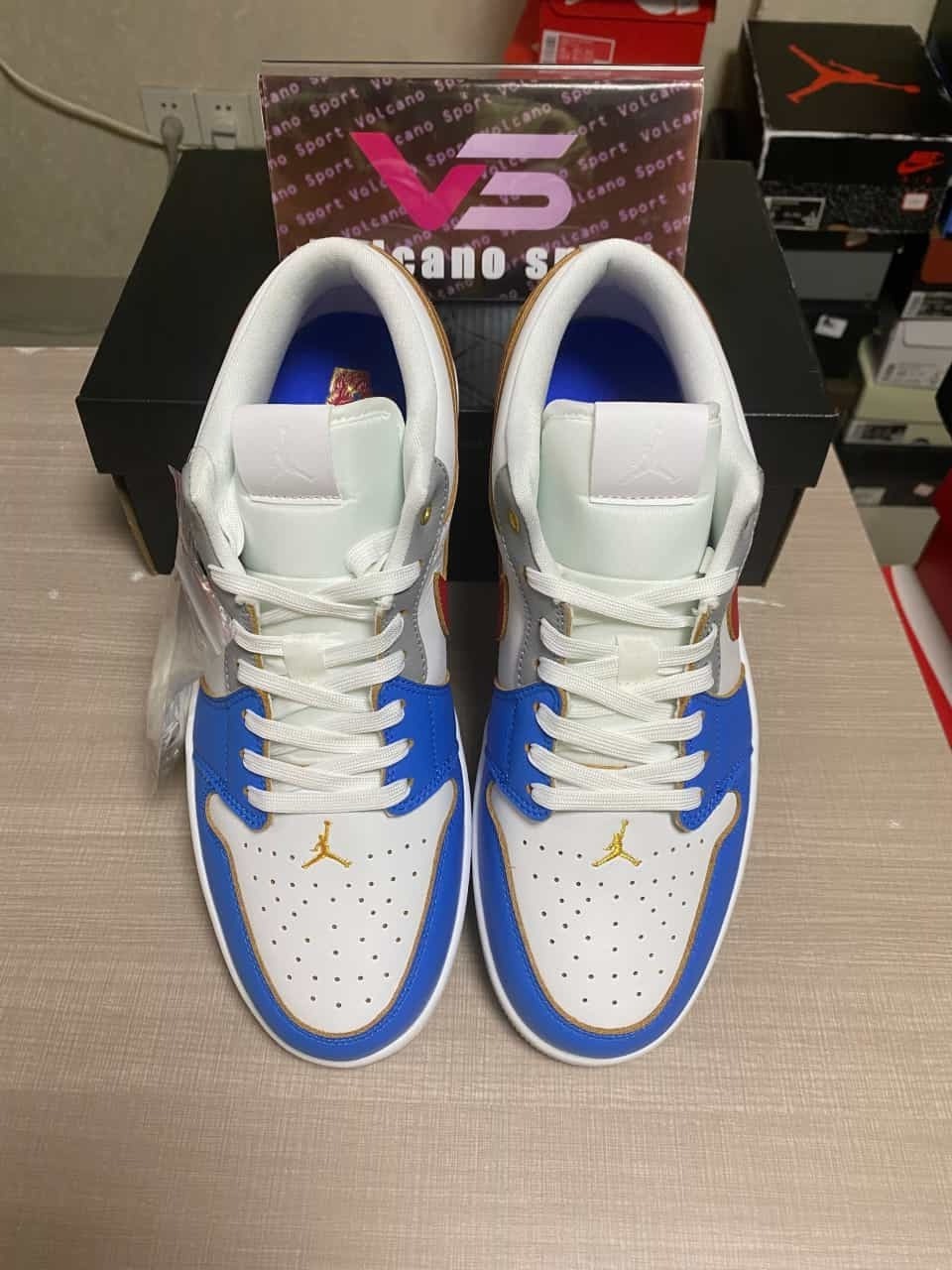 Jordan 1 Low SE Philippines FN8901-164