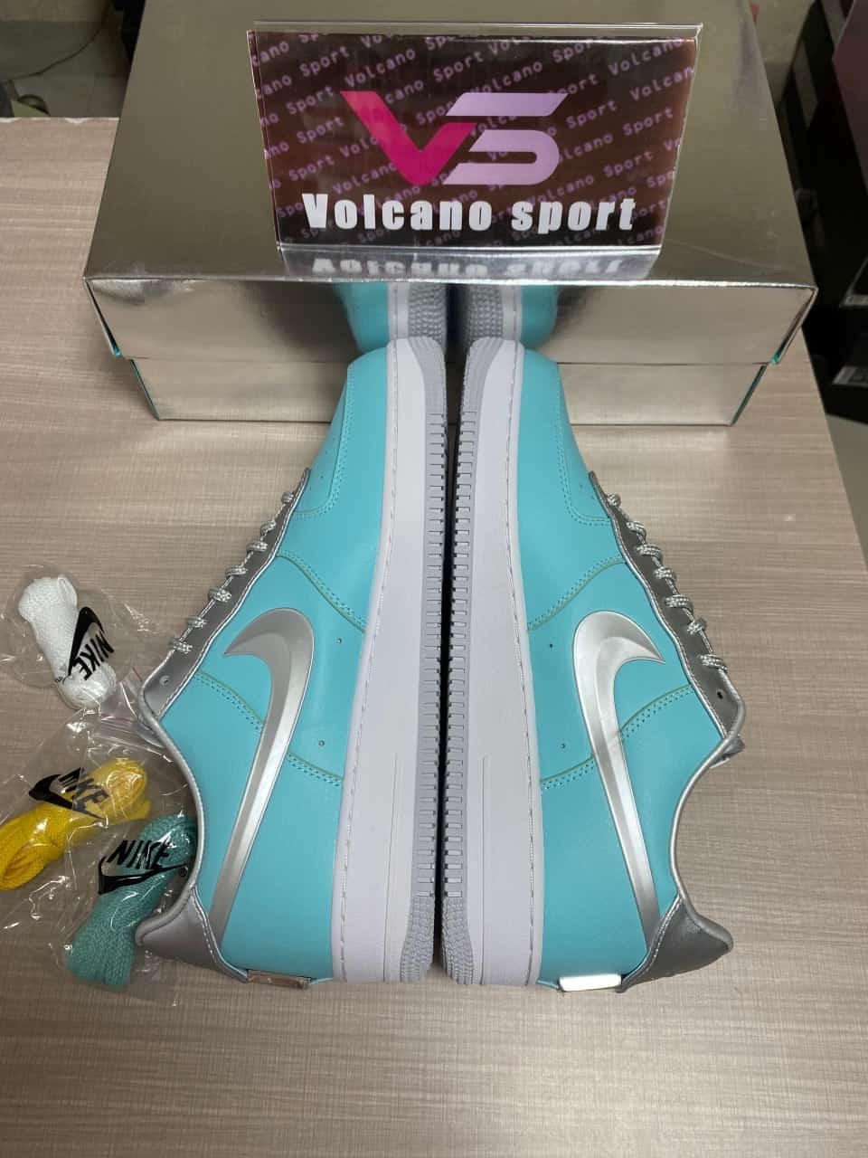 Blue Tiffany & Co.Air Force 1 DZ1382-003
