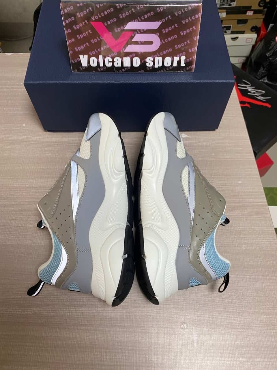 Dior B22 Grape cream white