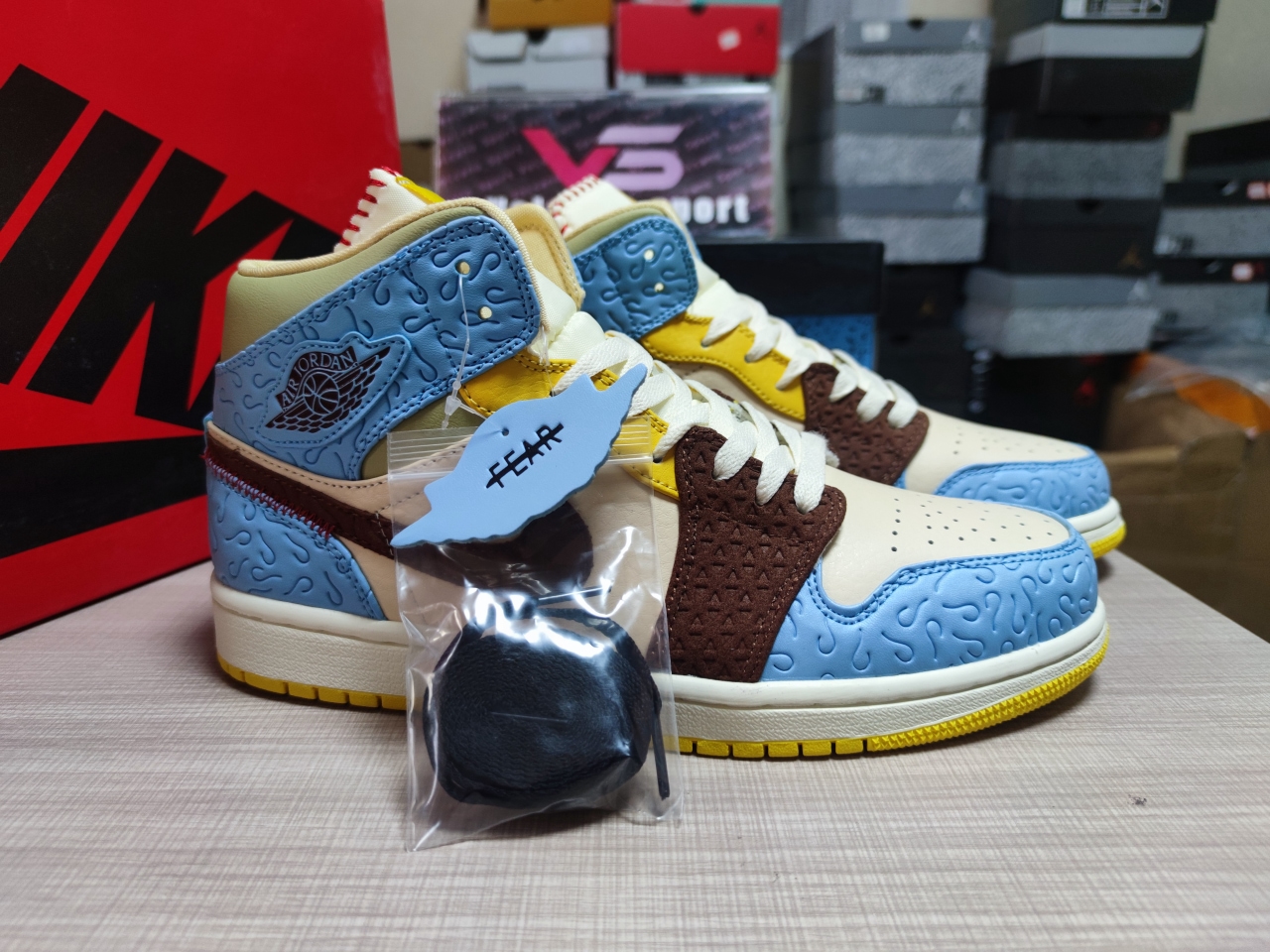 Jordan 1 Mid SE Fearless Maison Chateau Rouge