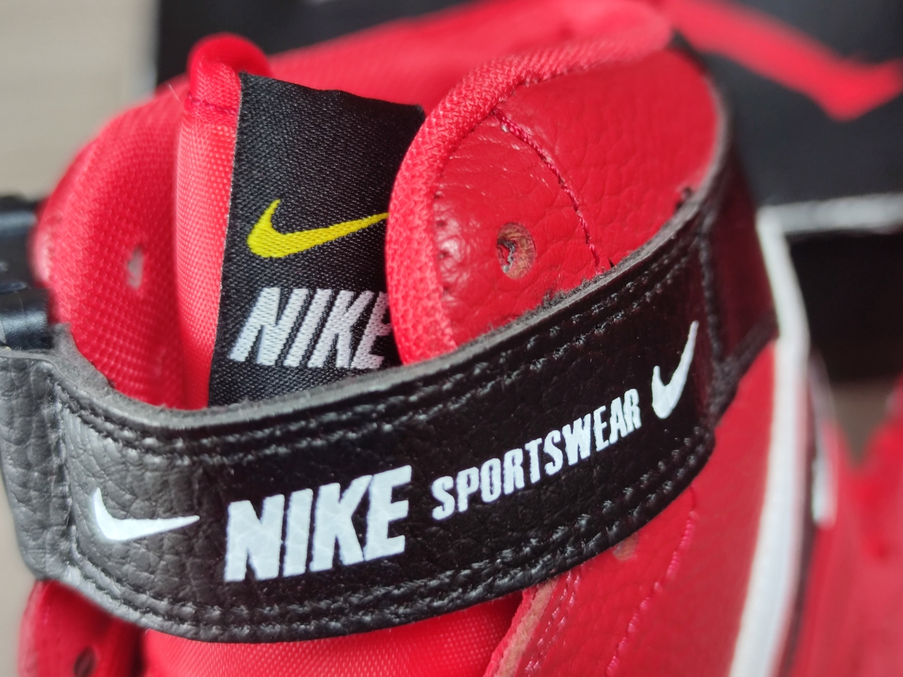 Air Force 1 Mid Utility University Red 804609-605