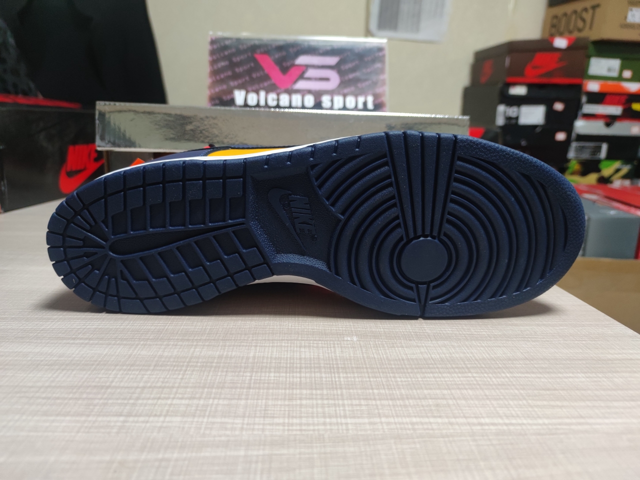 Dunk Low Off-White University Gold Midnight Navy CT0856-700