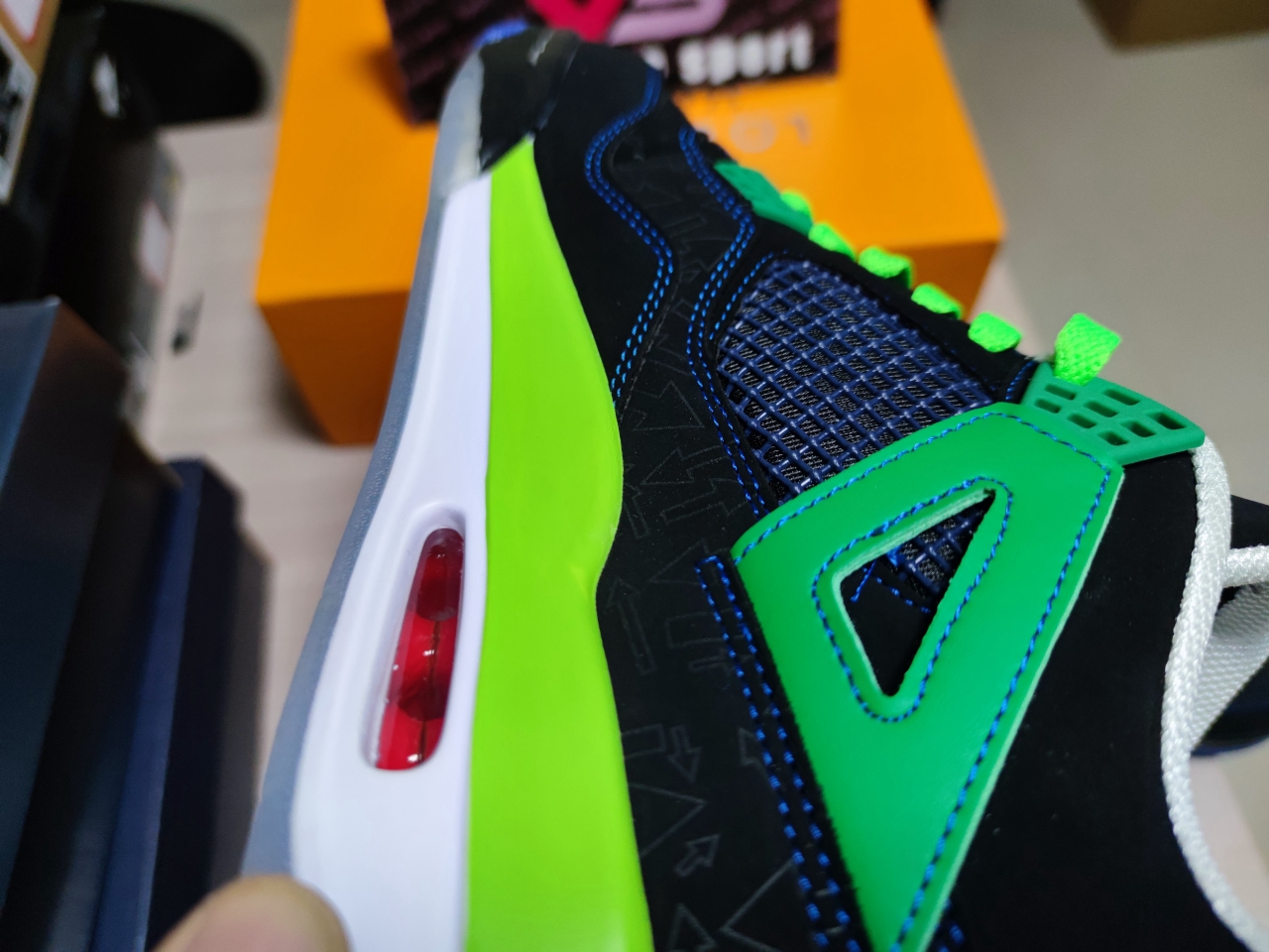 Jordan 4 Retro Doernbecher 408452-015