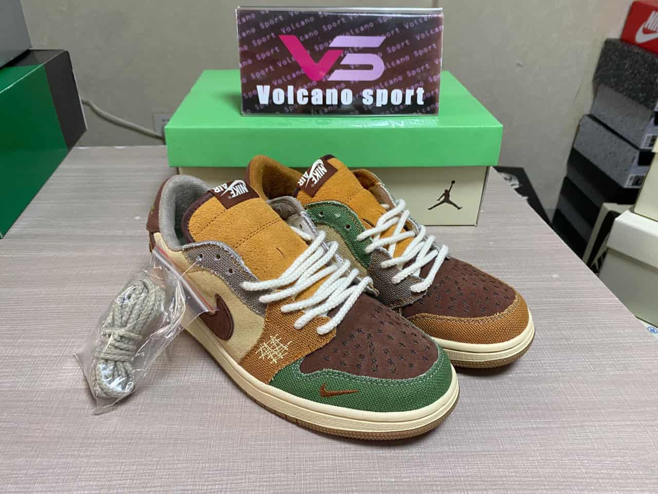 Jordan 1 Retro Low OG 