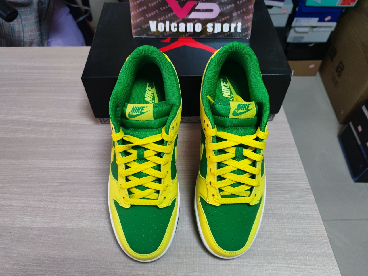 Dunk Low Retro Reverse Brazil DV0833-300