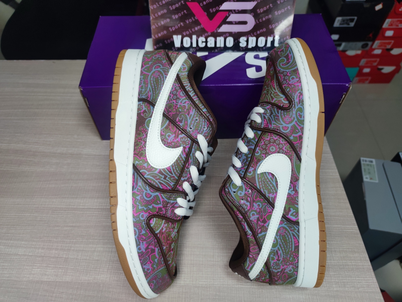 SB Dunk Low Pro Paisley Brown DH7534-200