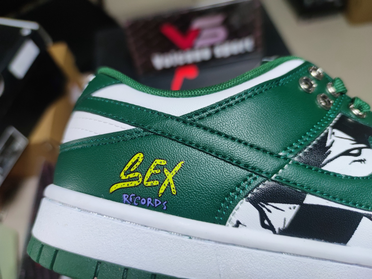 Dunk low retro DD1391 101