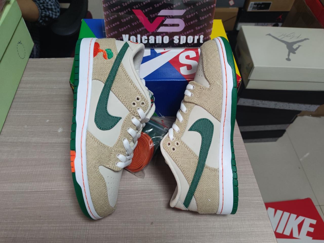 SB Dunk Low Jarritos FD0860-001