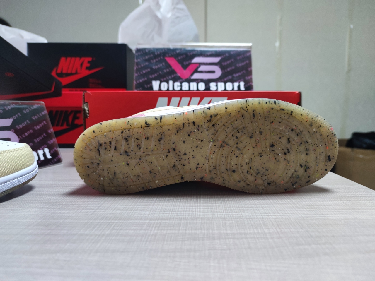 Jordan 1 Low Pastel Grind Vivid Green (GS) DJ0341 100