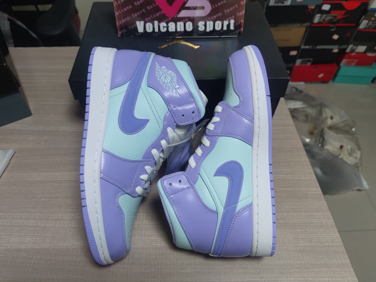 Jordan 1 Mid Purple Aqua 554724-500