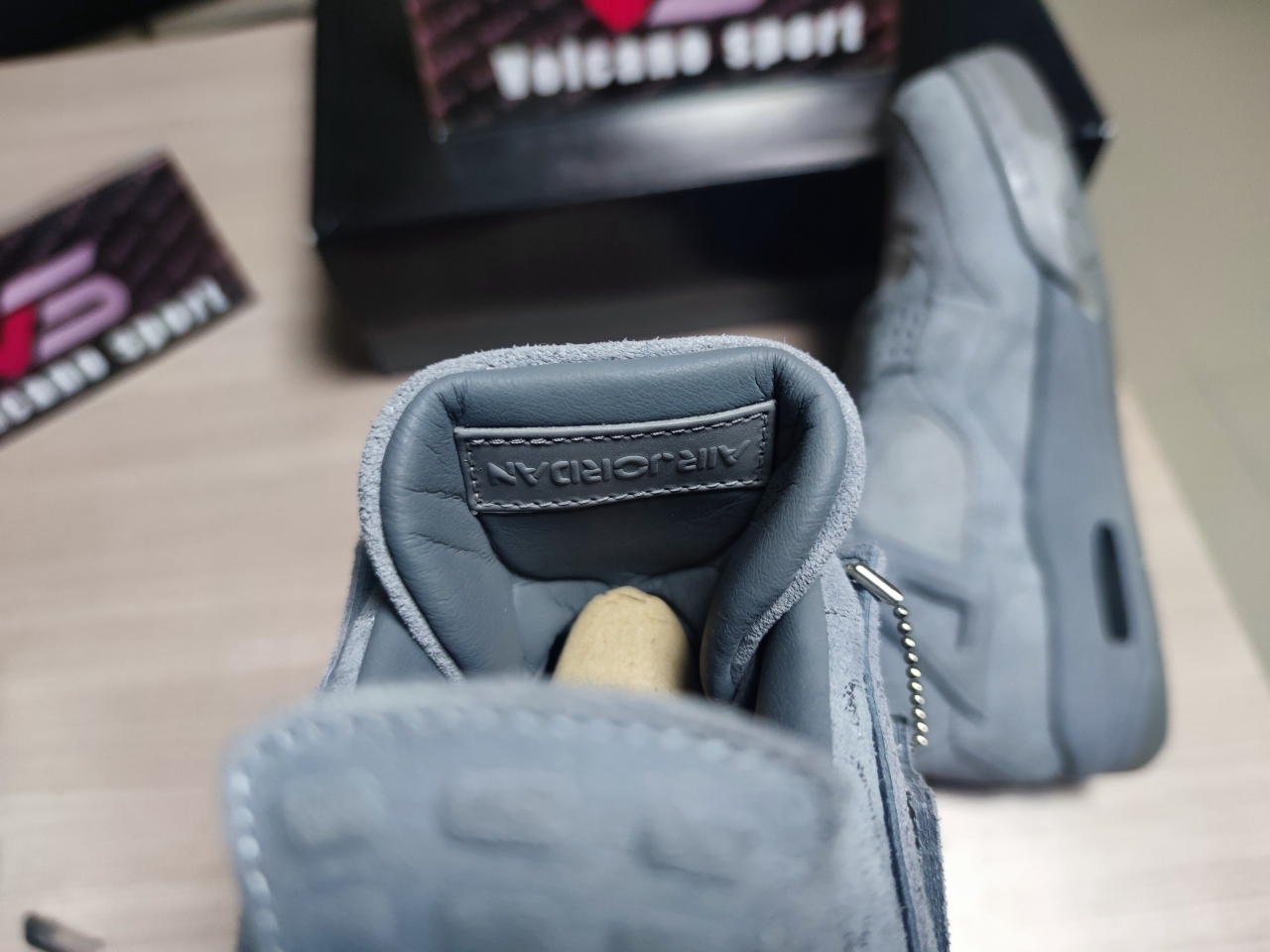 Jordan 4 Retro Kaws 930155 003