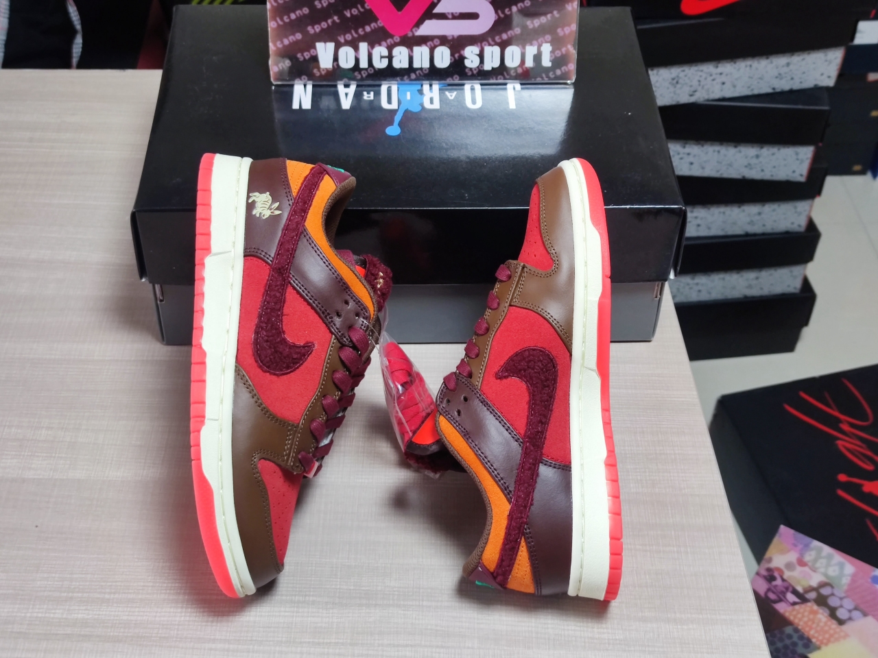 Dunk Low Retro PRM Year of the Rabbit Light Crimson FD4203 661