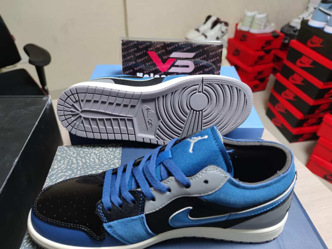 Jordan 1 Low Craft Obsidian DR8867-400