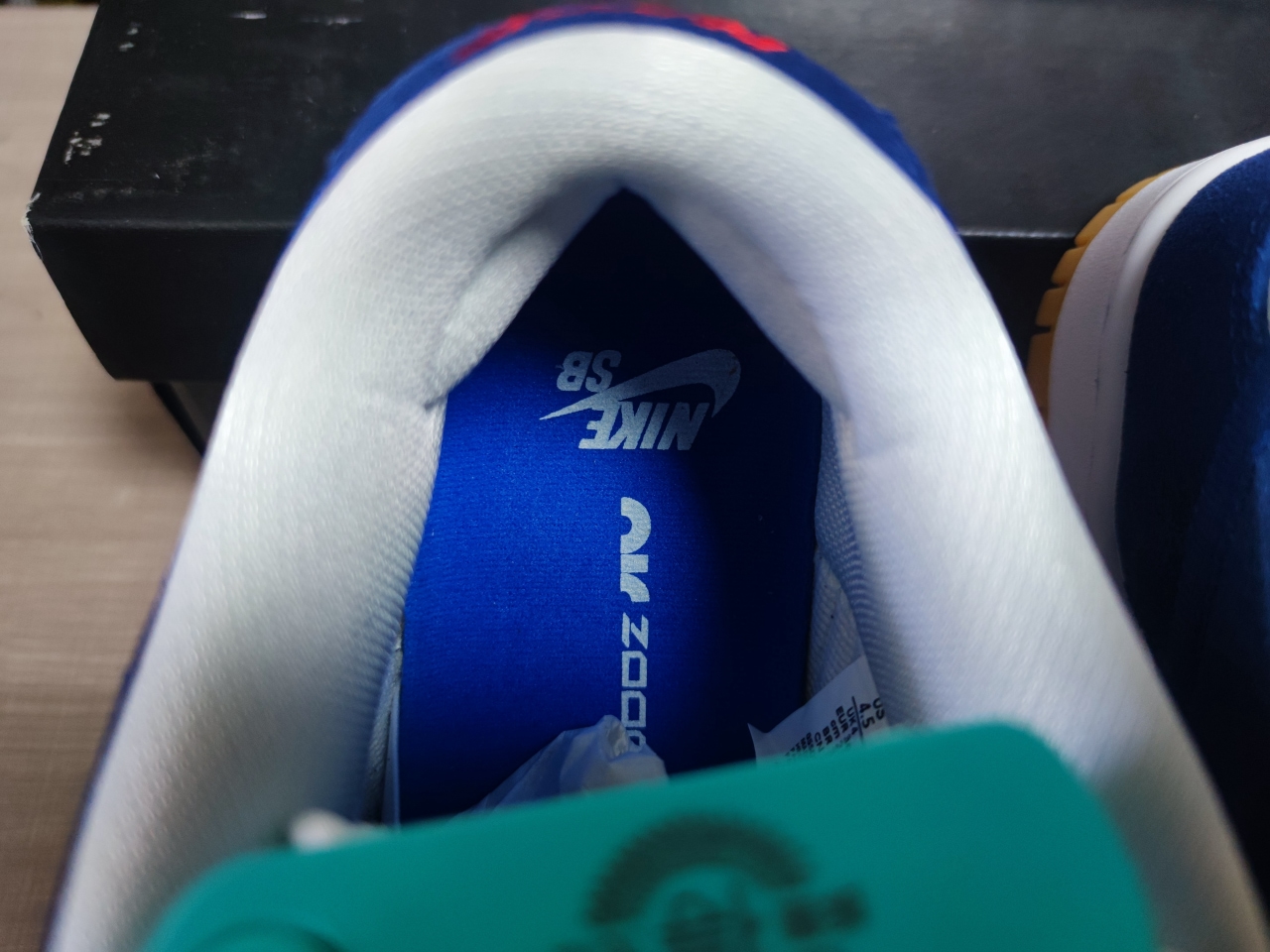 SB Dunk Low Los Angeles Dodgers DO9395-400