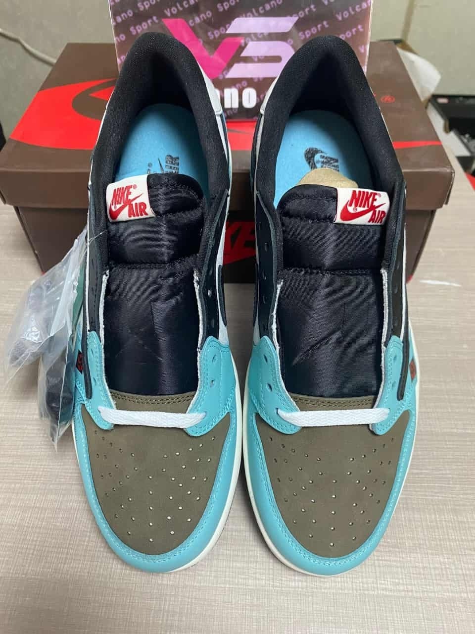 Travis Scott x Air Jordan 1 DM7866-009