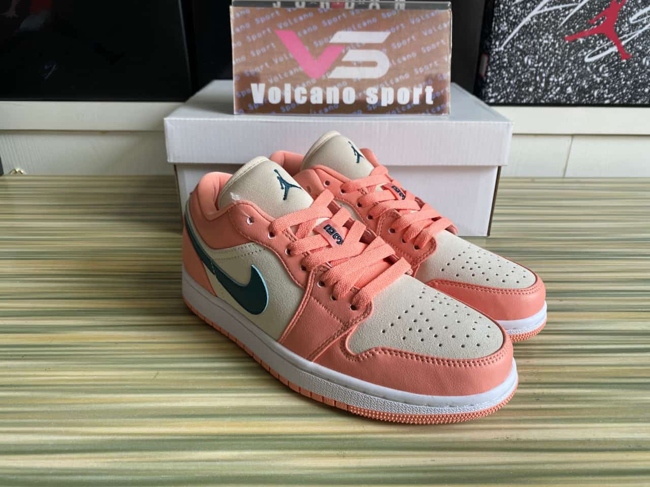 Jordan 1 Low Light Madder Root DC0774-800