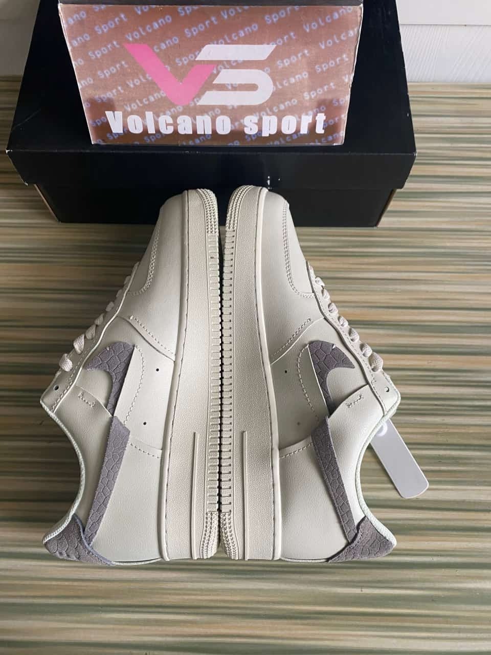 Air Force 1 Low LXX Sea Glass Python DH3869-001