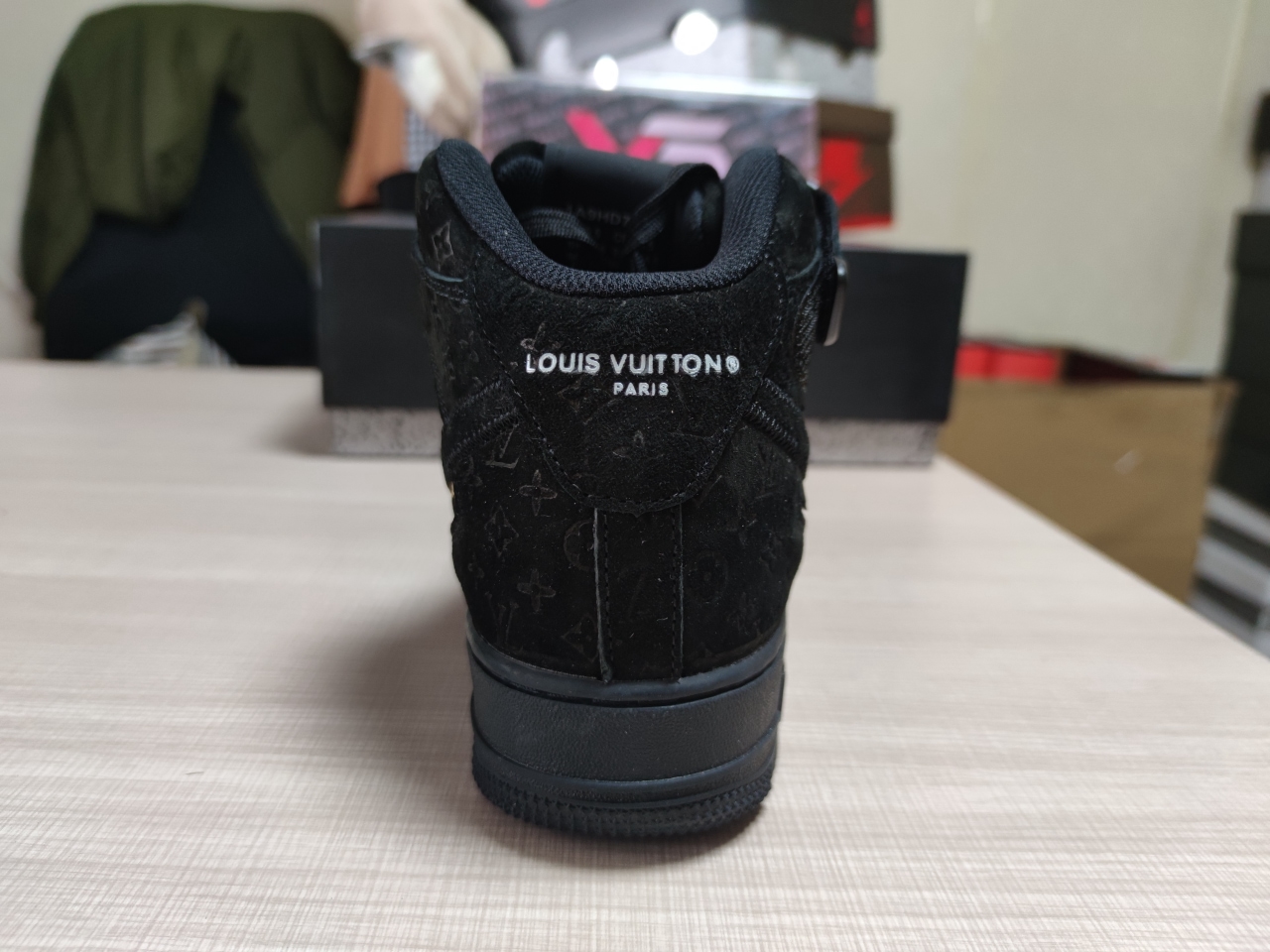 LV x Air force 1 mid Black