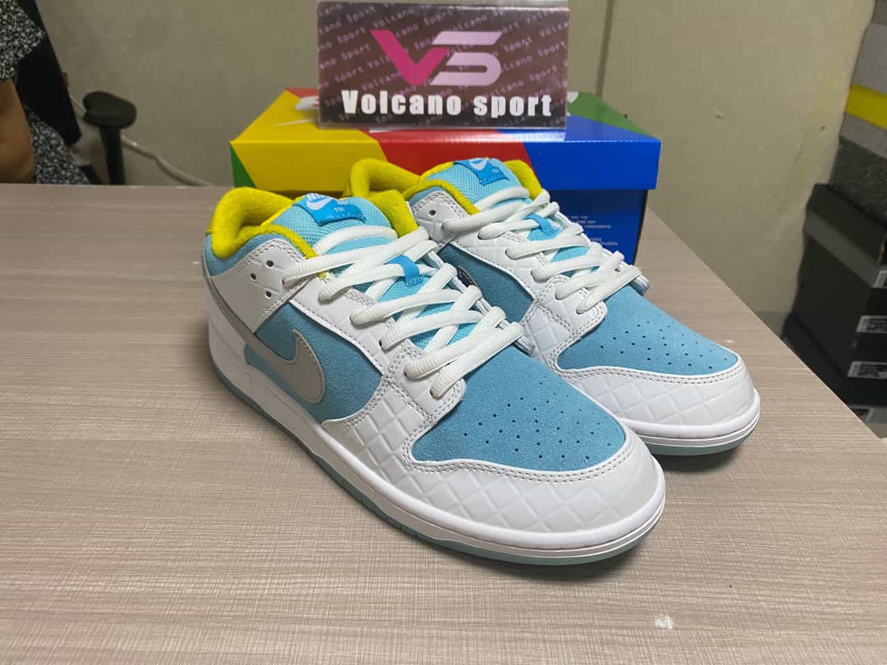 Nike SB Dunk Low Pro FTC Lagoon Pulse DH7687-400