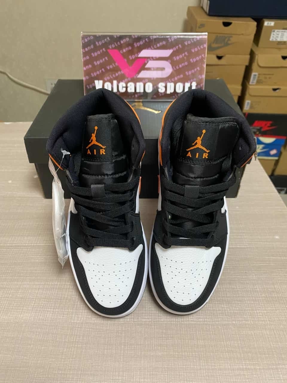 Jordan 1 Mid Shattered Backboard 554724-058