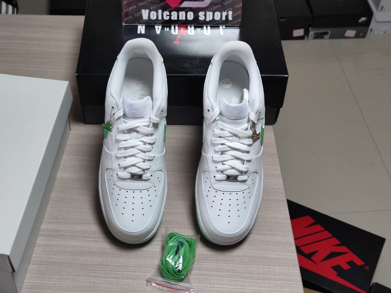 AIR FORCE 1 '07 White green