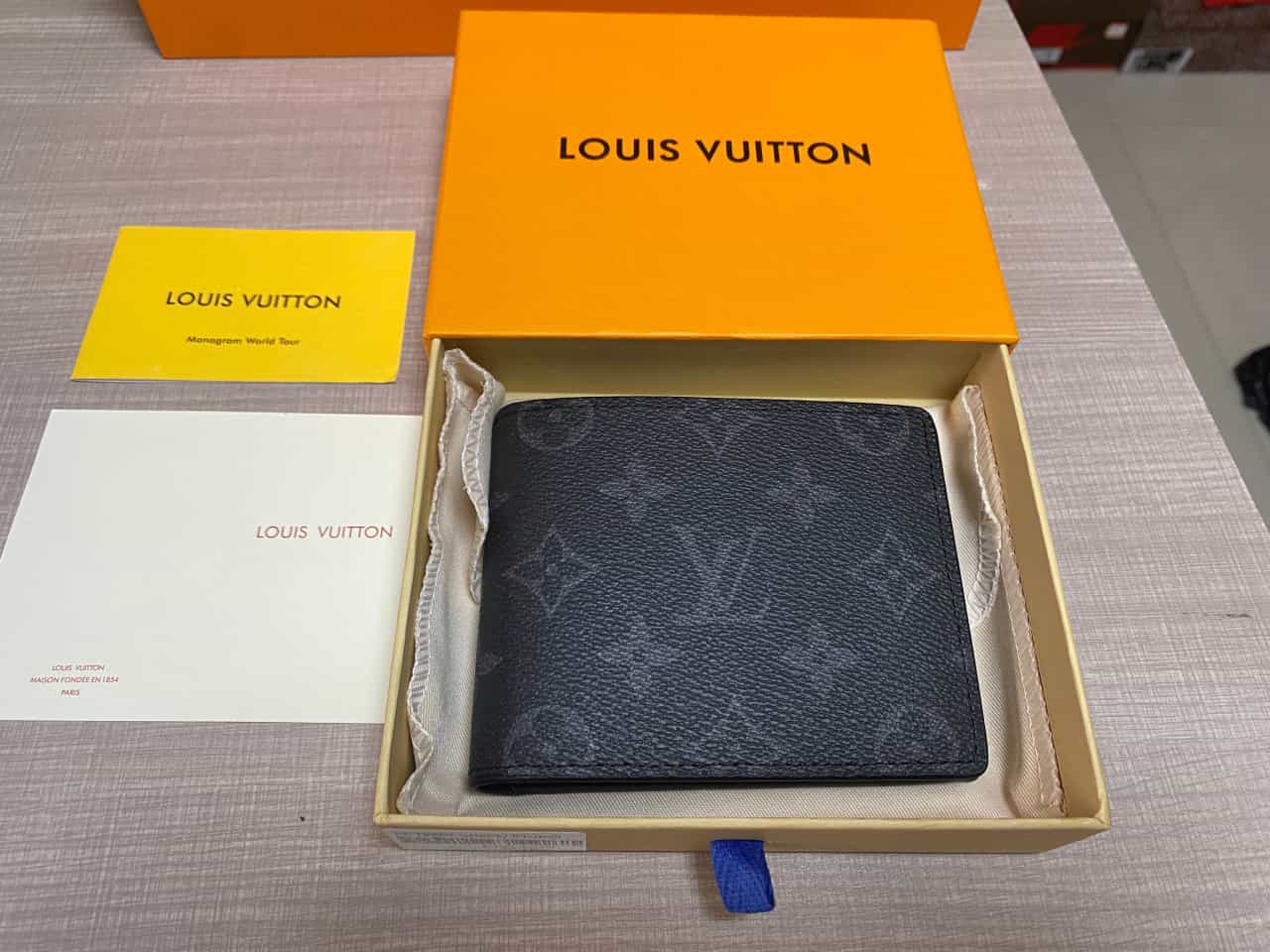 LV Multiple Eclipse Wallet