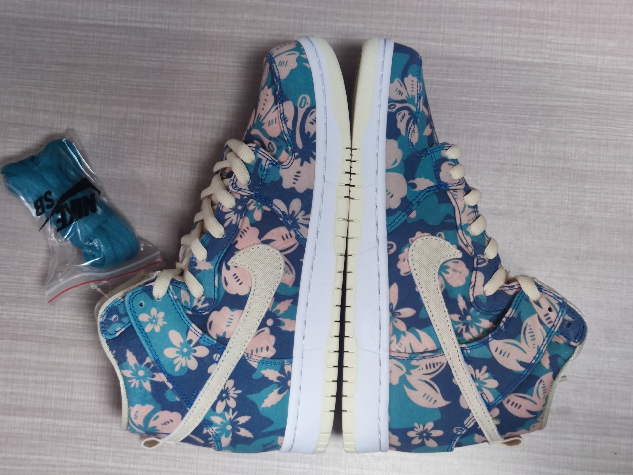 SB Dunk High Hawaii CZ2232-300