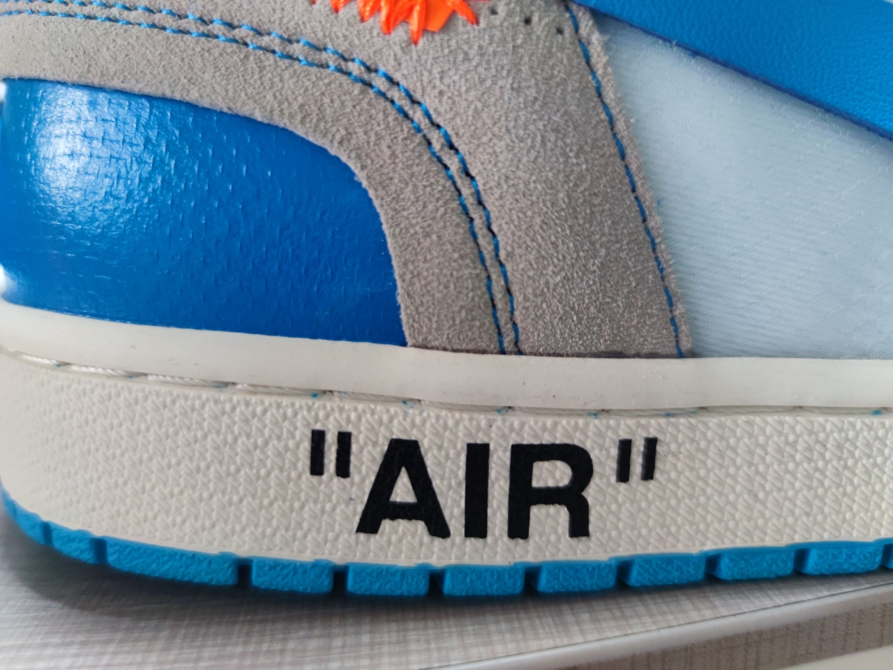 OFF-WHITE x Air Jordan 1“UNC”AQ0818-168