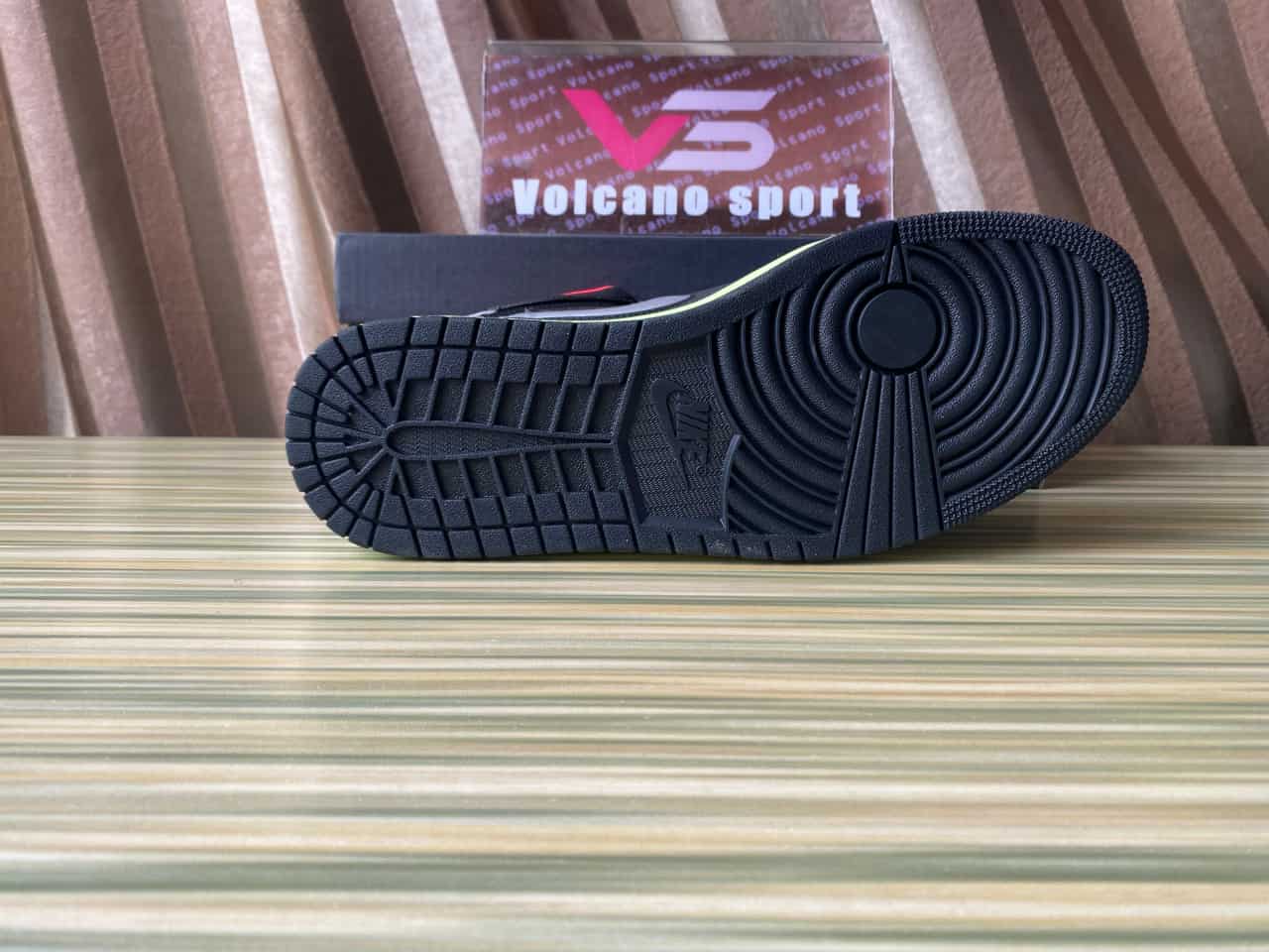 Jordan 1 Low FlyEase Bio Hack DM1206-201