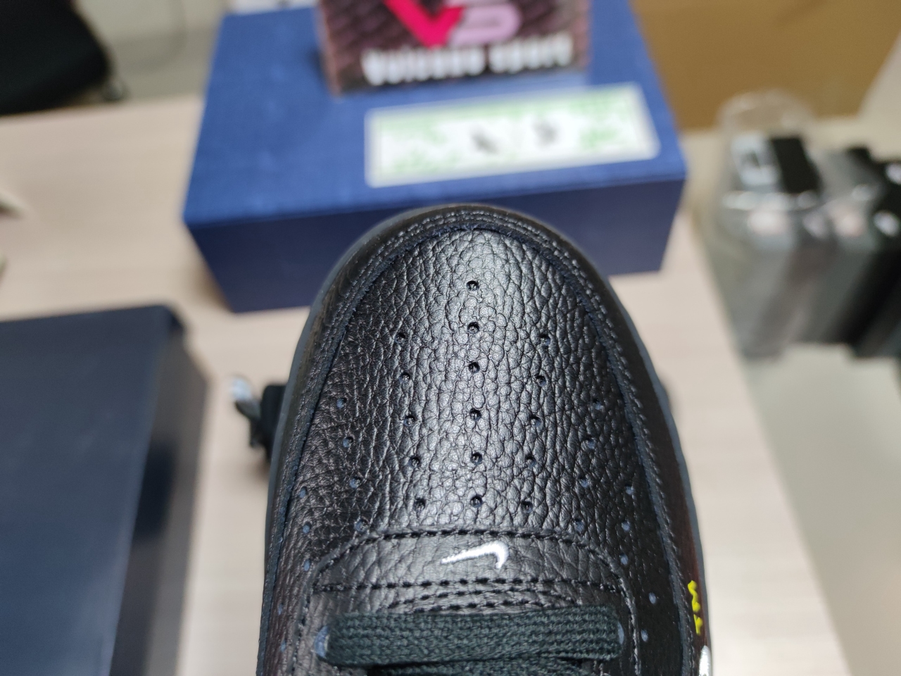 Air Force 1 Low Utility Black White AJ7747 001