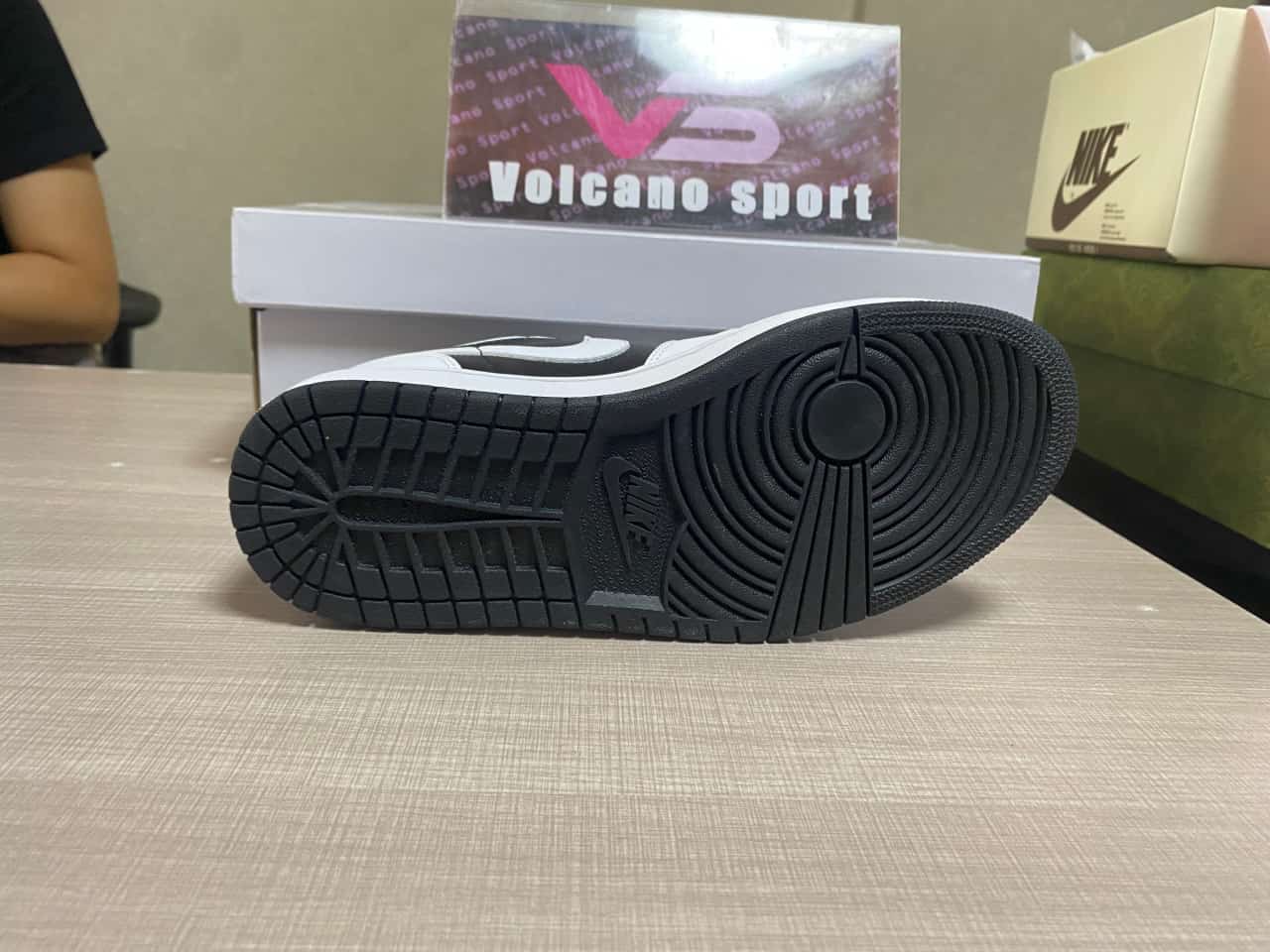 Jordan 1 Low SE Homage Split White Black DR0502-101