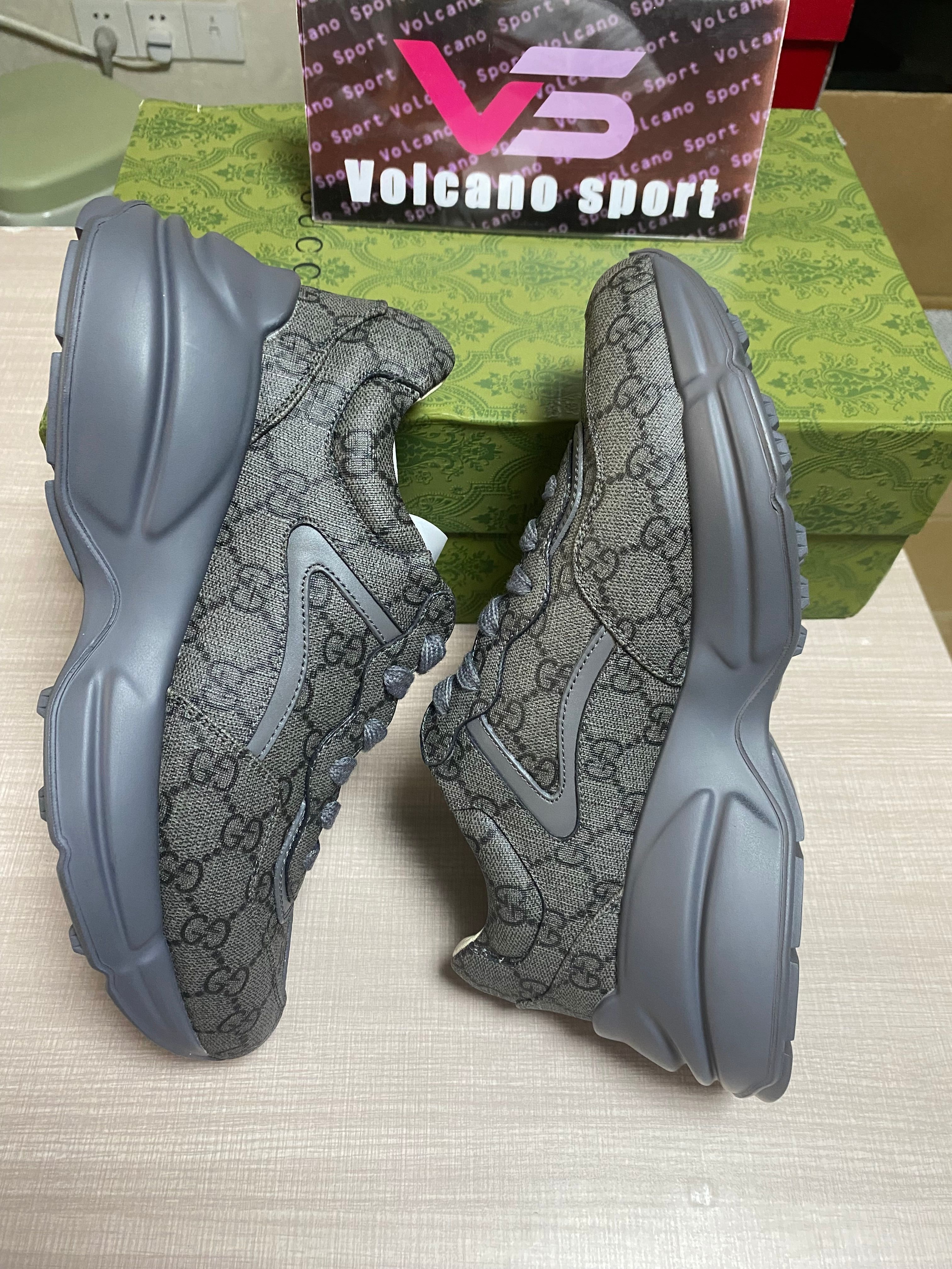 GUCCI Men's Grey GG Rhyton Sneaker 570443 9SFRO 5270