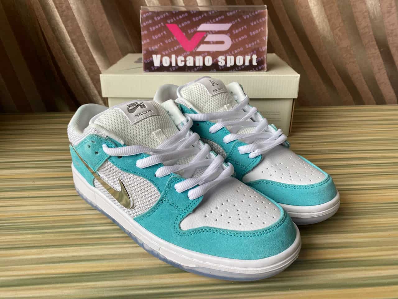 Dunk Low April Skateboards
