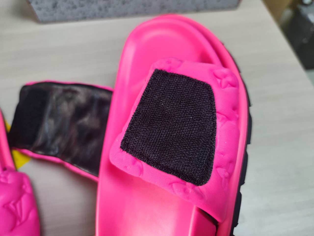 LV Frontrow sneaker Rose