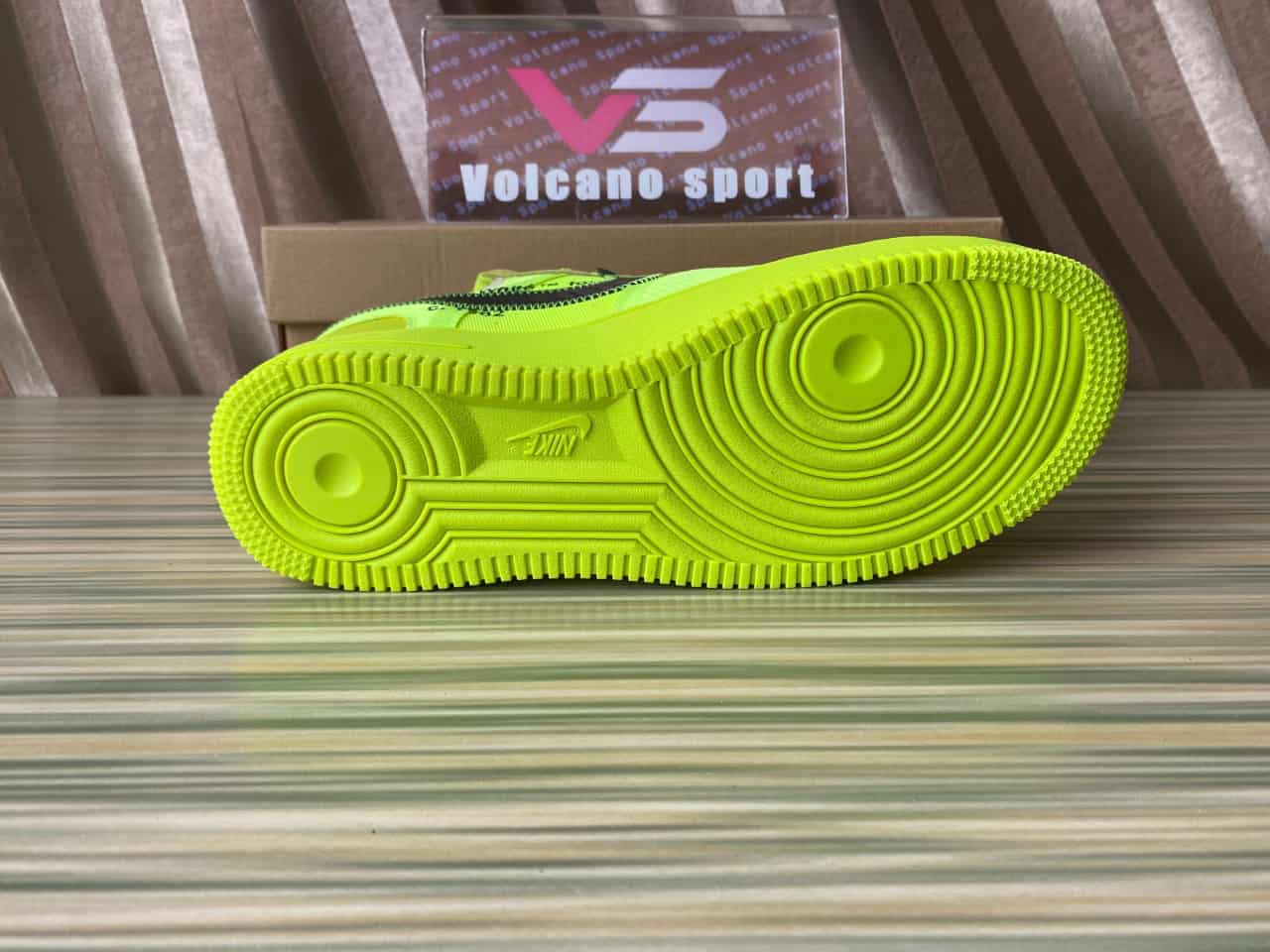 Nike Air Force 1 Low Off-White Volt AO4606-700