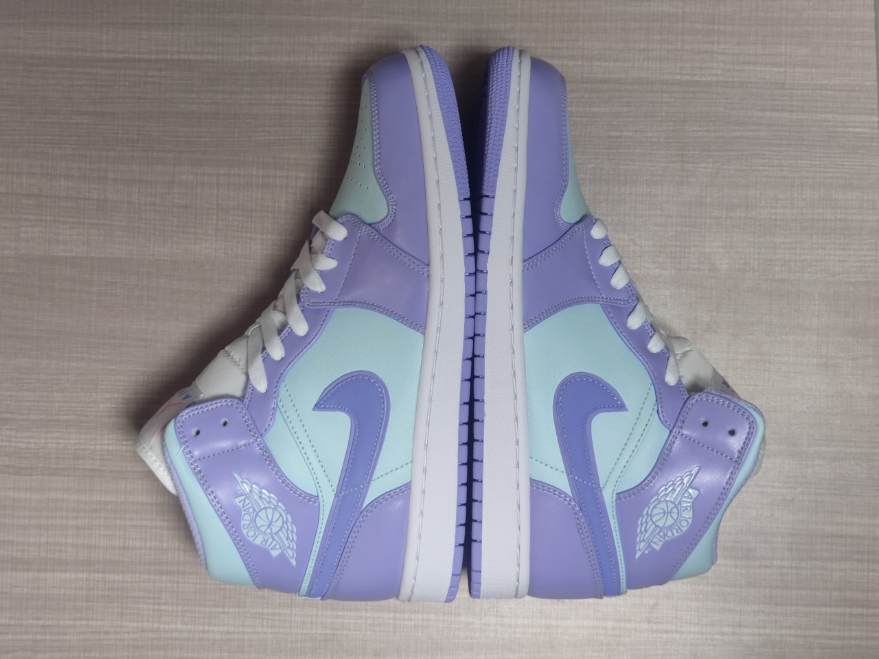 Jordan 1 Mid Purple Aqua 554724-500