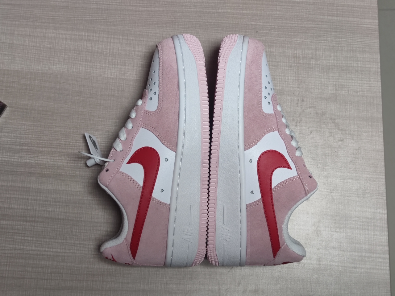 Air Force 1 Low '07 QS Valentine's Day Love Letter DD3384 600