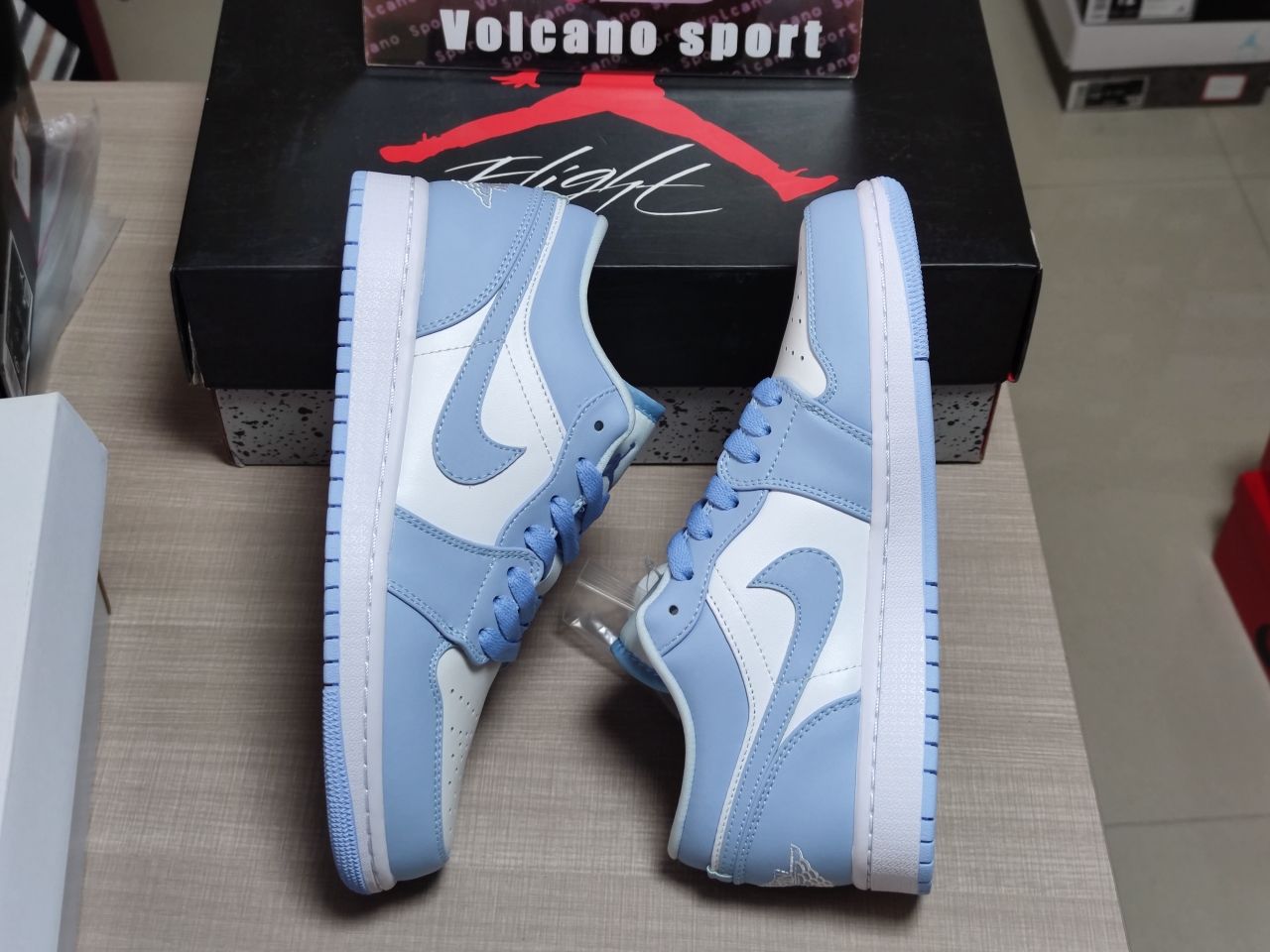 Jordan 1 Low Aluminum DC0774 141