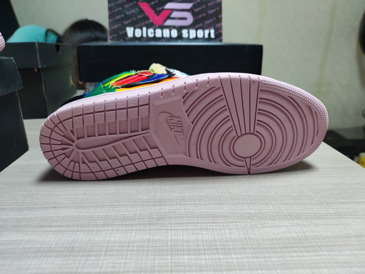 J Balvin x Jordan 1 High OG DC3481 900