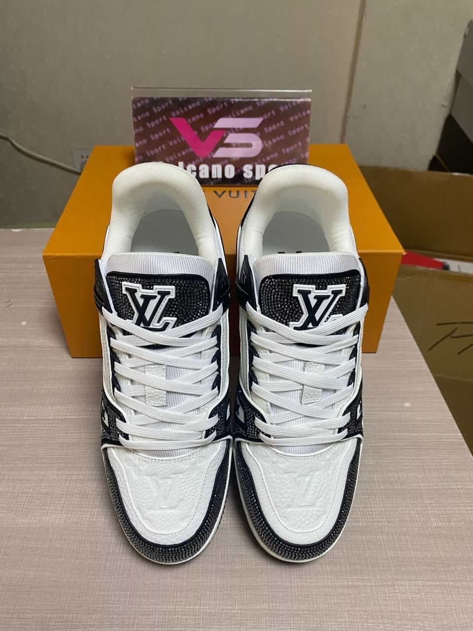 LV Trainer Sneaker 1ABM04